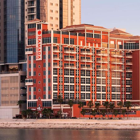 Ramada By Wyndham Manama City Centre Экстерьер фото