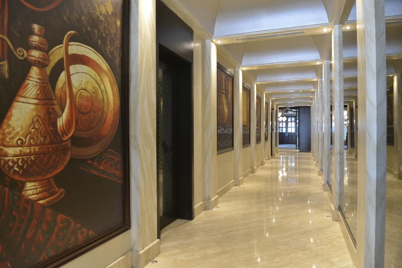 Ramada By Wyndham Manama City Centre Экстерьер фото