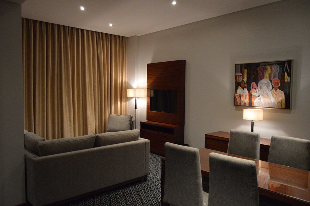 Ramada By Wyndham Manama City Centre Экстерьер фото
