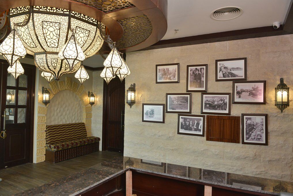 Ramada By Wyndham Manama City Centre Экстерьер фото